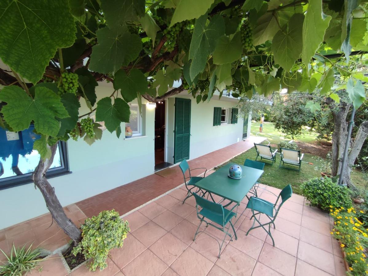 Independent Apartment With A Fabulous Patio - Casa Penny Cisano sul Neva Exterior foto